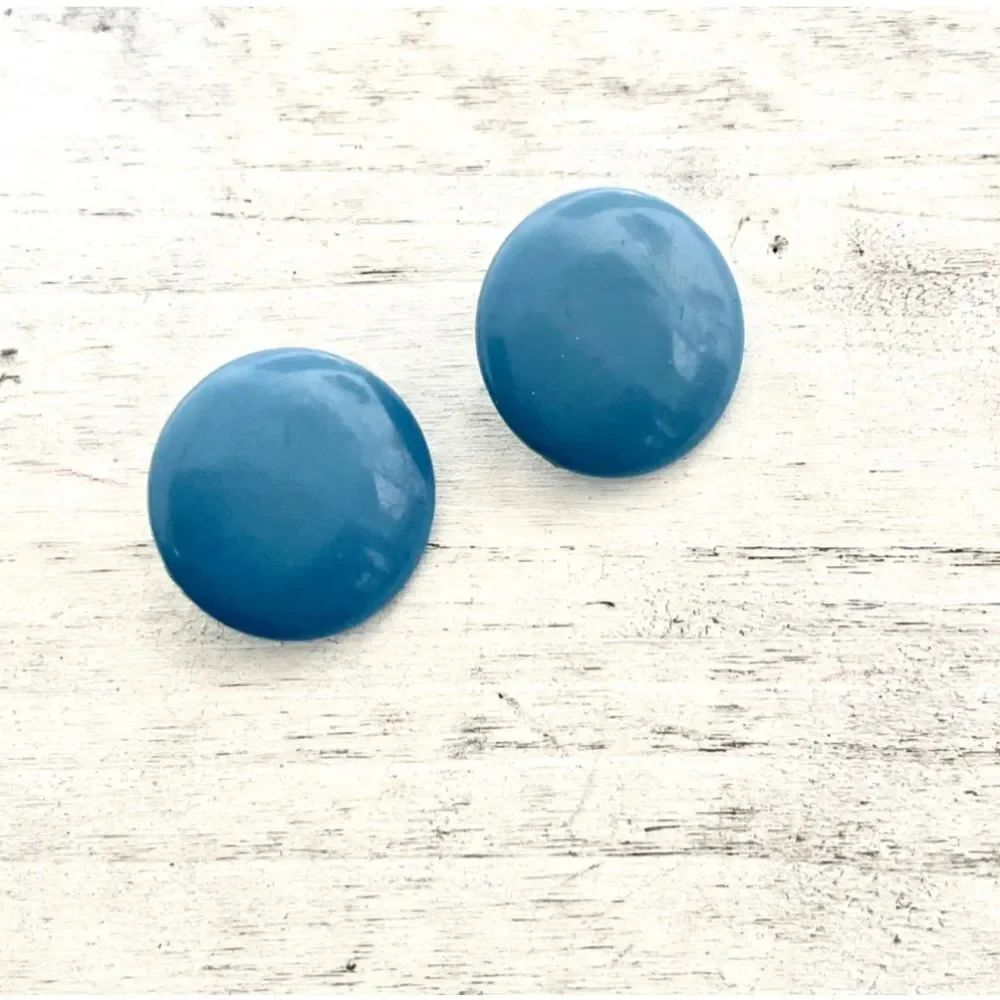 Blue circle post earrings